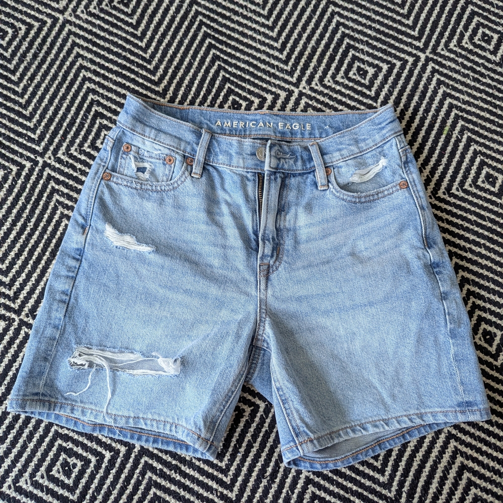 American Eagle Outfitters Light Blue Denim Shorts - Size 000